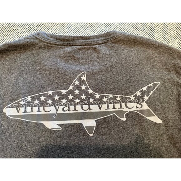 Vineyard Vines Gray Shark Graphic Tee Unisex S 100% Cotton Casual Short Sleeve C - Picture 4 of 10
